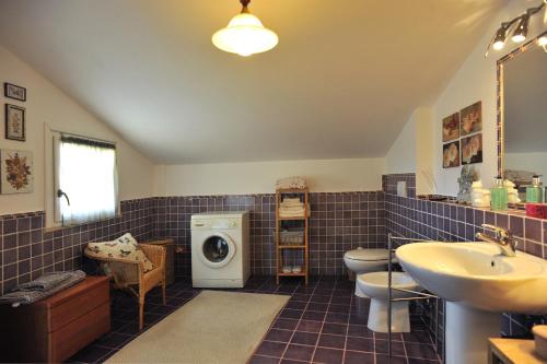 Et badeværelse på IL golfo artisti e poeti villa thea