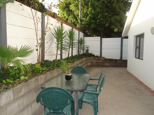 Gallery image of Eland Place Self Catering Guest House in Beacon Bay