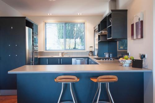 Una cocina o cocineta en Sunrise Sanctuary