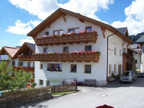 Pastatas, kuriame yra šie apartamentai