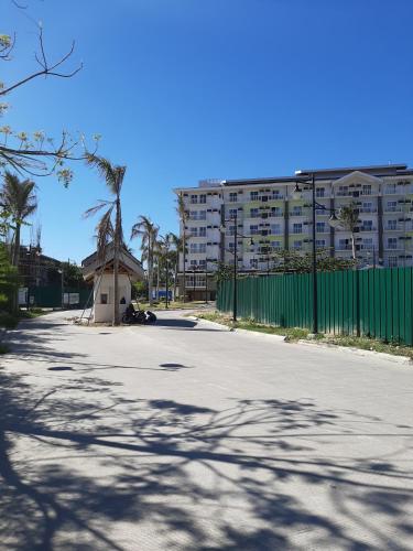 Budova, kde se aparthotel nachází