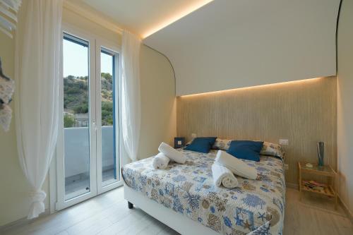 Gallery image of Isule Apartments in San Vito lo Capo