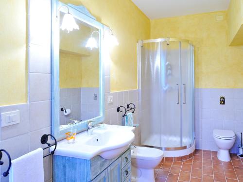 Koupelna v ubytování Agriturismo La Buca di Bellugi