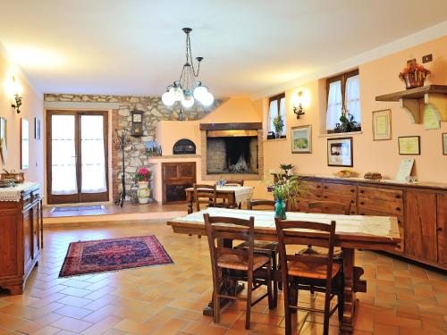 Kuchyň nebo kuchyňský kout v ubytování Agriturismo La Buca di Bellugi