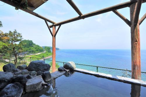 旅館の近くで見られる自然の景観