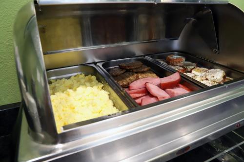 Mad på hotellet eller i nærheden