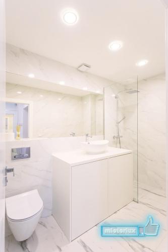 Bilik mandi di Mieterlux White