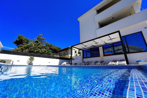 Villa Topesa 1