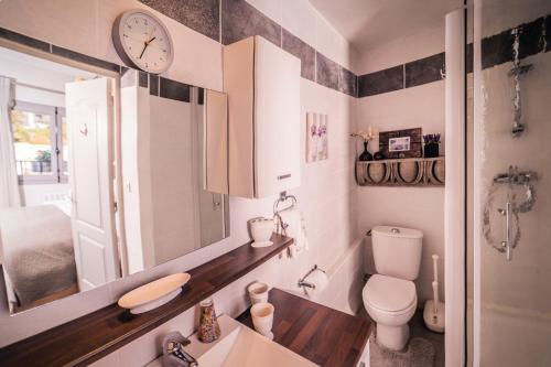 Ένα μπάνιο στο Maison Vaison