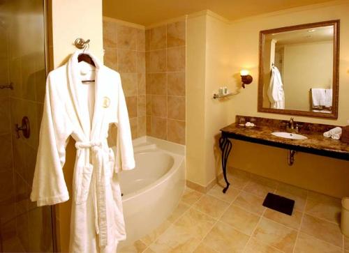 River Inn of Harbor Town Image