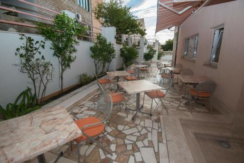 Apartments and Rooms Kapulica