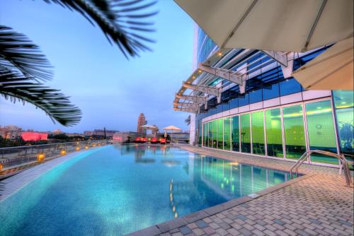 صورة لـ فندق و شقق تماني مارينا في دبي