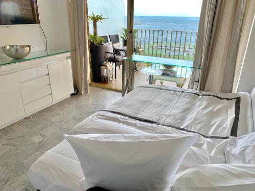 Кровать или кровати в номере 2 room apartment, stunning view