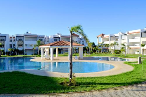 The swimming pool at or close to Asilah Marina Golf