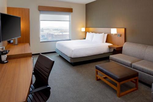 Hyatt Place Glendale/Los Angeles Image