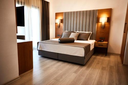 Gallery image of Ruwais Hotel in Cesme