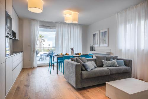 穆泰爾的住宿－Luxury Apartment La Mer，相簿中的一張相片
