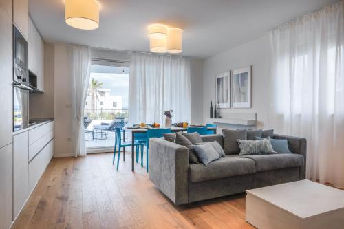 Posedenie v ubytovaní Luxury Apartment La Mer