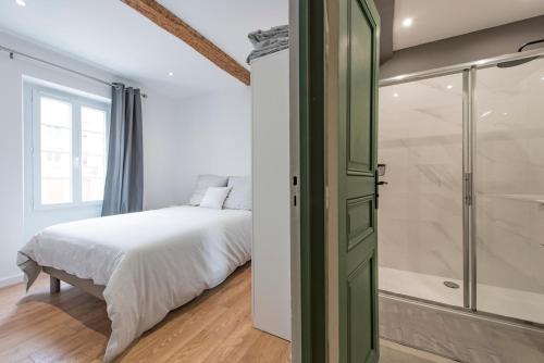 Koupelna v ubytování APPARTEMENT 2 NEUF sur le port à coté de la plage