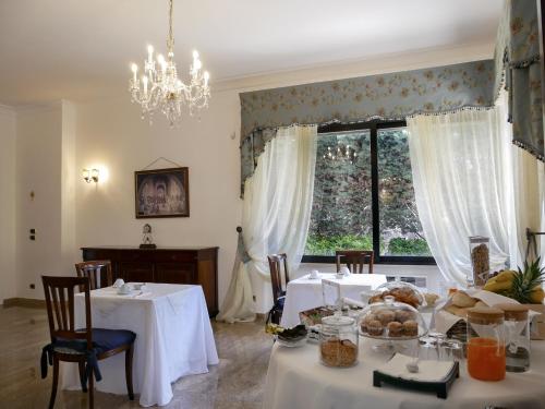 Restavracija oz. druge možnosti za prehrano v nastanitvi Villa Borghese B&B