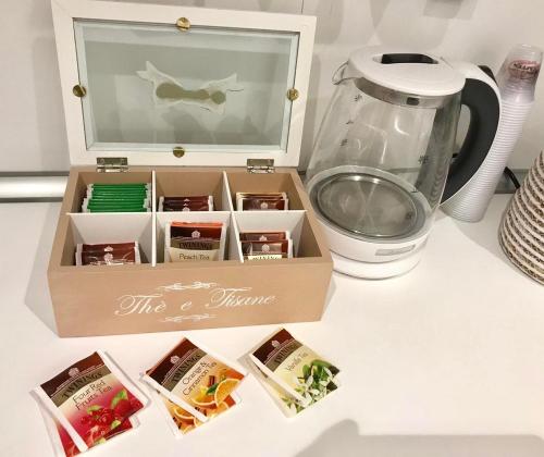 B&B Maremy... I 4 Elementiにあるコーヒーまたはお茶