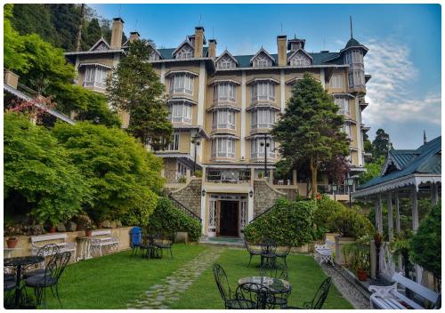 Gallery image of Cedar Inn in Darjeeling