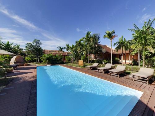 Poolen vid eller i närheten av Emeralda Resort Ninh Binh