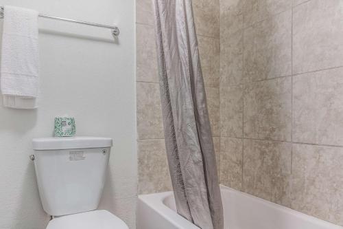 Ένα μπάνιο στο Motel 6-Texarkana, AR
