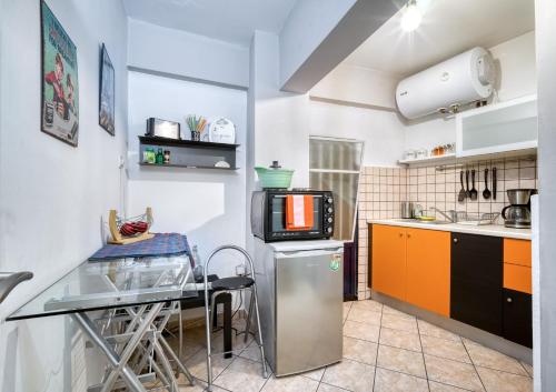 Athens metro apartment