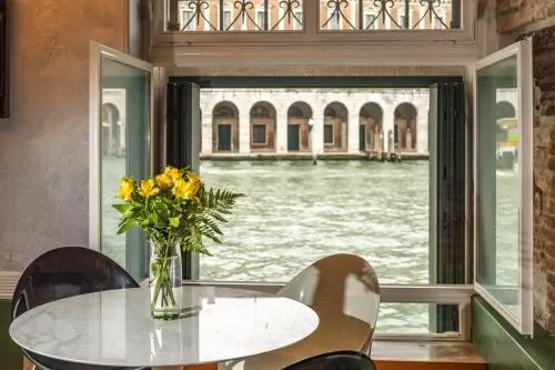 Locanda Leon Bianco on the Grand Canal photo 6