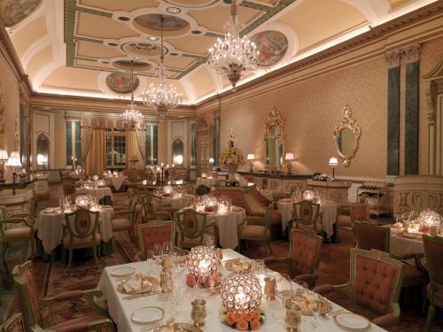 A restaurant or other place to eat at Rambagh Palace