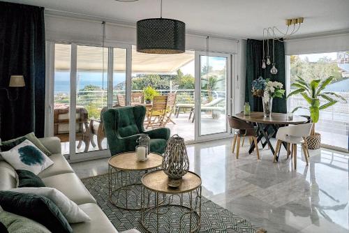 PANORAMIC HOME