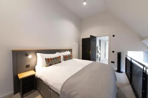 Linton Collection - Blackfriars Lofts photo 21