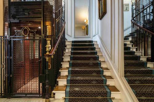 Gambar di galeri bagi Bradford Elysées - Astotel di Paris