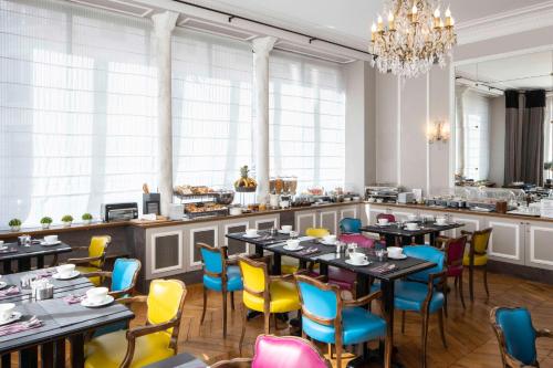 Restoran atau tempat lain untuk makan di Bradford Elysées - Astotel