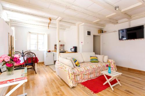 Summer Dream Old City Apartment