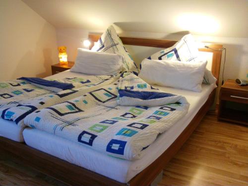 Кровать или кровати в номере Haus Barbara