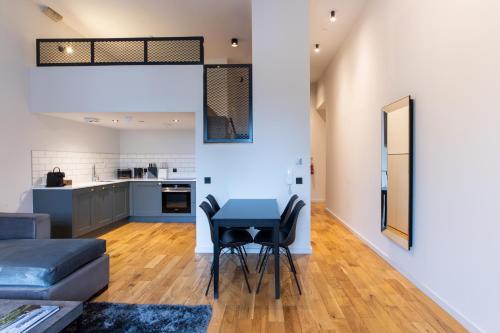 Linton Collection - Blackfriars Lofts photo 57