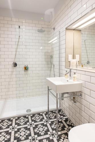 Linton Collection - Blackfriars Lofts photo 55