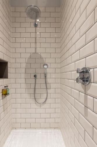 Linton Collection - Blackfriars Lofts photo 39