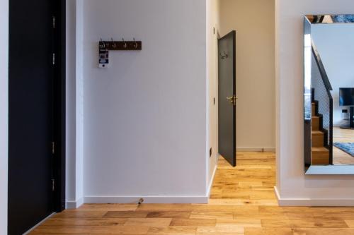 Linton Collection - Blackfriars Lofts photo 41