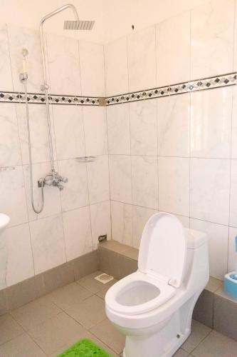 Ένα μπάνιο στο Sibyangu Standard Hotel Kampala