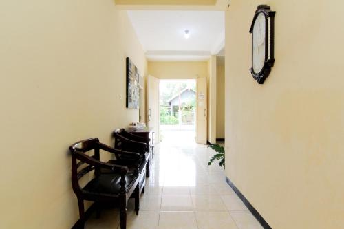 Χώρος καθιστικού στο JJ House Gejayan