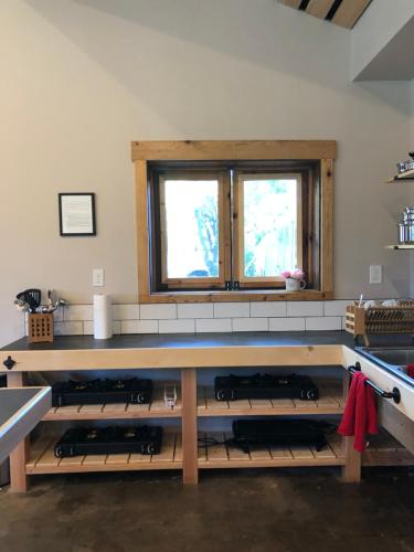 Gallery image of Eastside Guesthouse and Bivy in Bishop