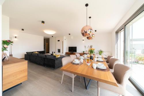 UNIQUE LUXURY DESIGNERS APARTMENT