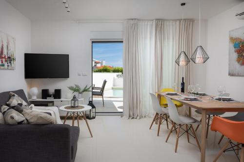 HOLIDAY HOME VENTUM