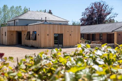Oak – Three Tuns Apartments – Photos 3