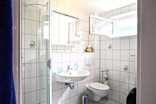 Ένα μπάνιο στο Private Room with own bathroom