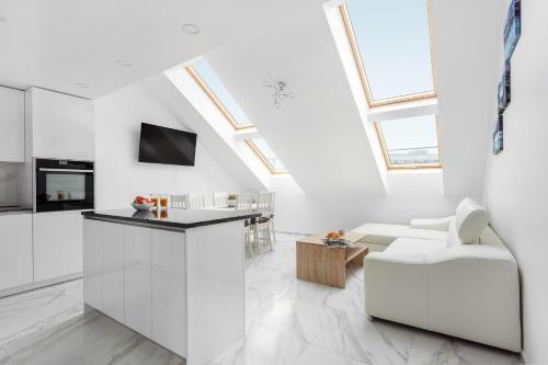 Luxurious Kaunas Basilica Apartment in Old Town