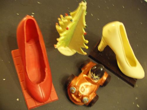 a group of plastic toy items on a table at Logis- Hôtel & Restaurant Le Montligeon in La Chapelle-Montligeon